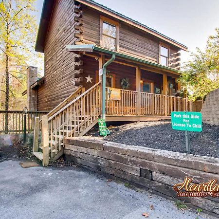 License To Chill Villa Pigeon Forge Exterior photo