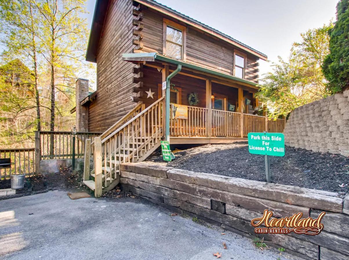 License To Chill Villa Pigeon Forge Exterior photo